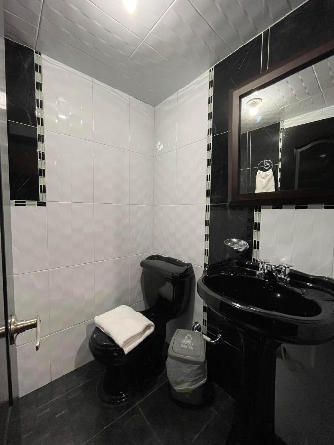Hotel Ejecutivo Embajada Bogota Ngoại thất bức ảnh